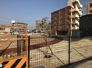 大久保町駅前2丁目公園 (2).jpg
