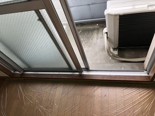 窓枠 (6).jpg