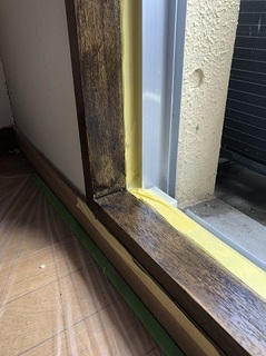 窓枠 一度塗り (2).jpg