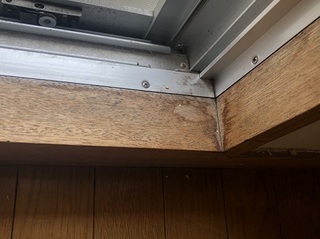 窓枠 before (2).jpg